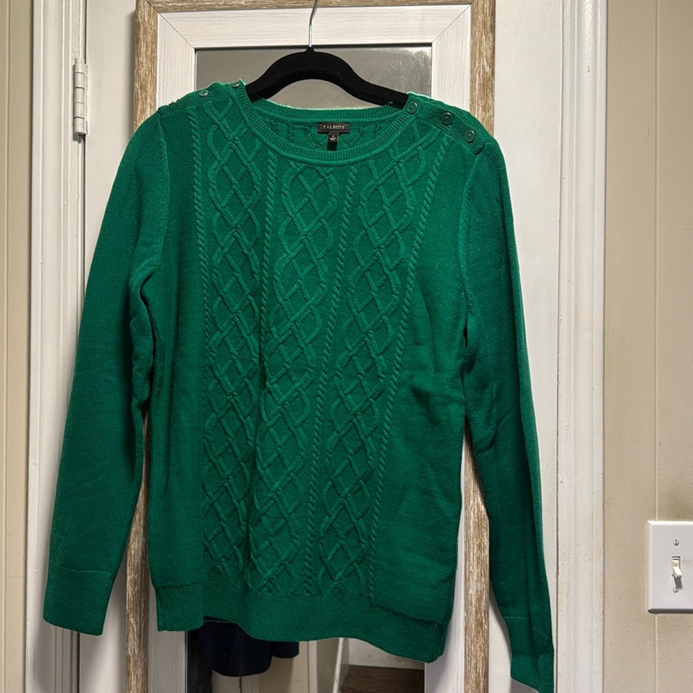 Kelly green sweater